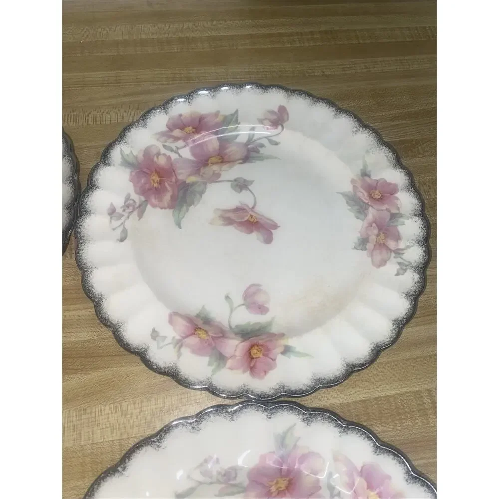 Set Of 4 9.25” Dinner Plates Ivory Porcelain By Sebring “Primrose” 22K Gold Trim